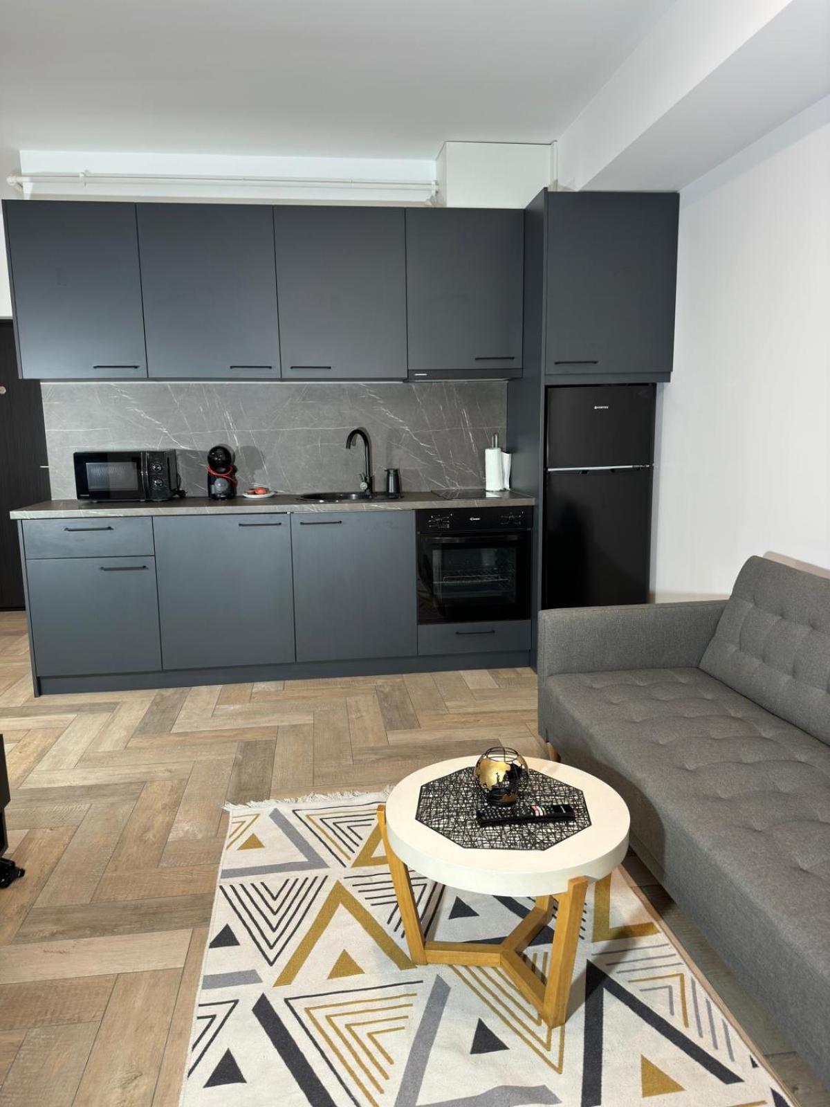 The Nest Apartment Minimalist คลูจ-นาโปกา ภายนอก รูปภาพ